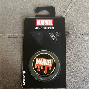 Marvel MagSafe Phone Grip - Black and Red